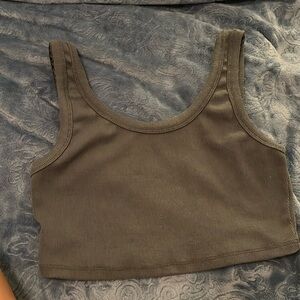 Grey cropped tank